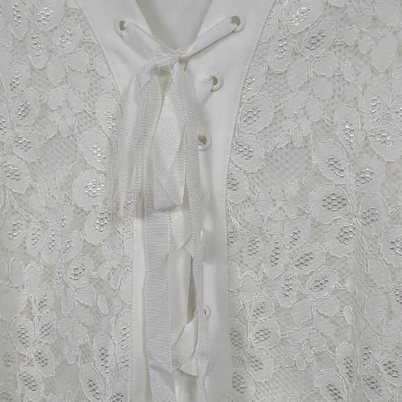 Antonio Melani NWT Ivory Lace Bell Sleeve Blouse Romantic Scalloped Lace Top XS - Picture 5 of 10
